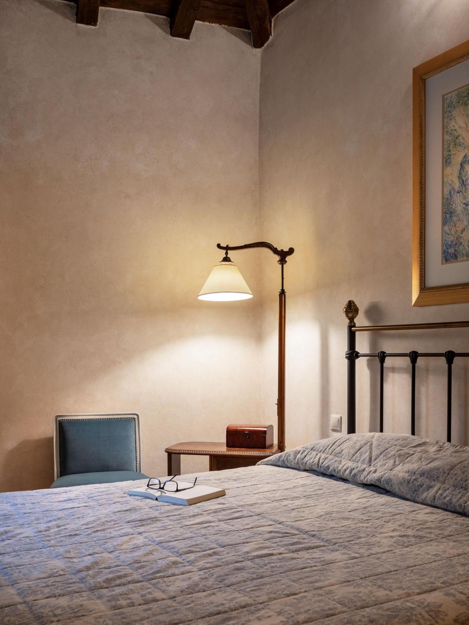 Ostra Menalon Luxury Suites Kardharás Exteriör bild