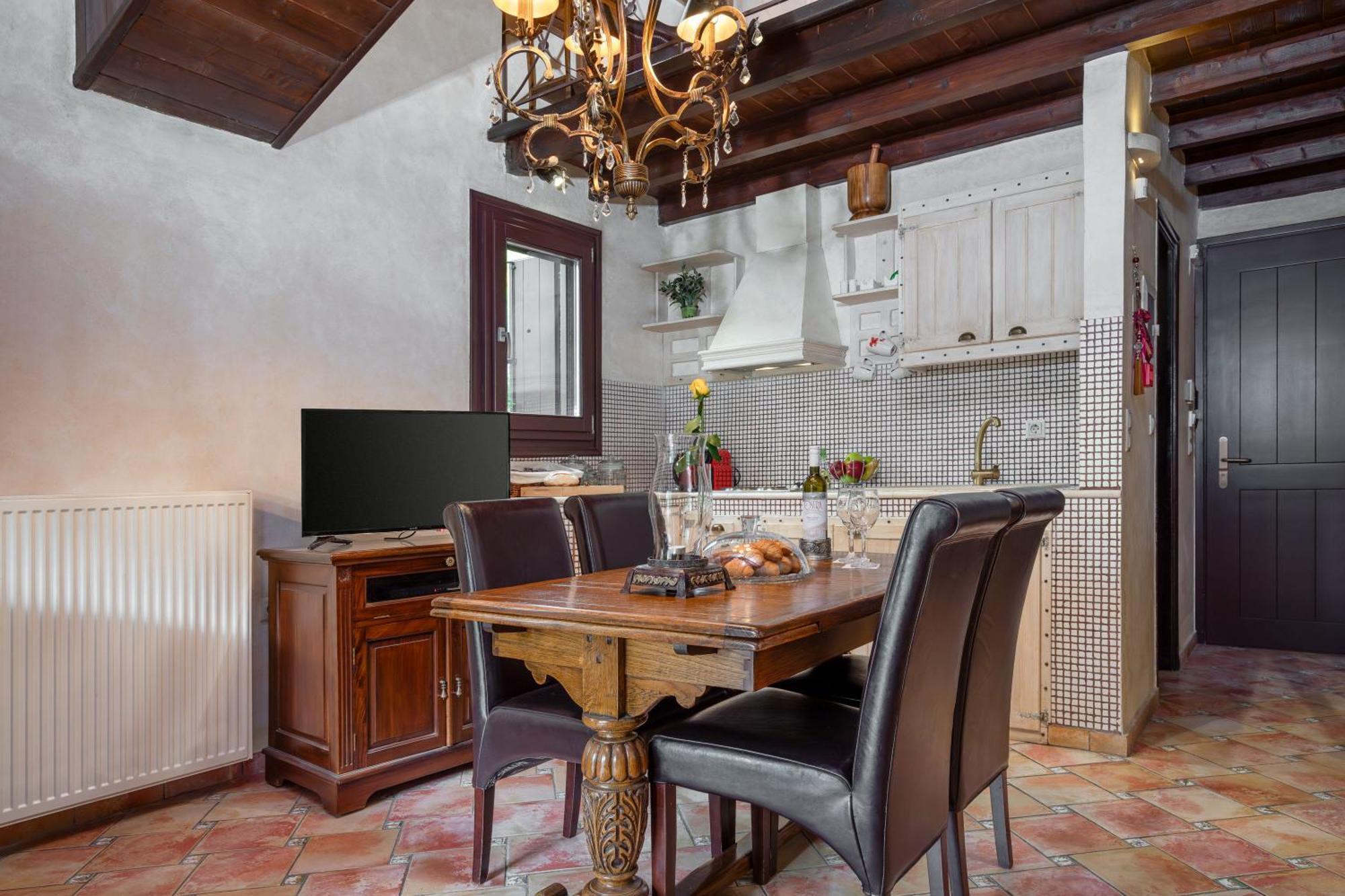 Ostra Menalon Luxury Suites Kardharás Rum bild